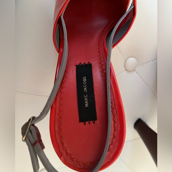 Light summer sandals, size 8,5(us) - Picture 3 of 5